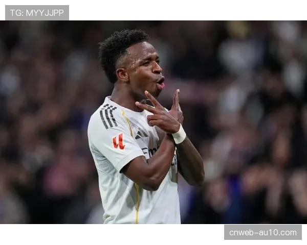 皇马3-1逆转皇家社会，维尼修斯梅开二度